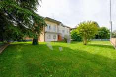 Foto Villa unifamiliare in vendita a Bibbiano - 21 locali 362mq
