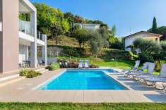 Foto Villa unifamiliare in vendita a Padenghe Sul Garda - 8 locali 390mq