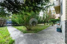 Foto Villa unifamiliare in vendita a Reggio Emilia - 12 locali 270mq