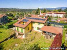 Foto Ville, villette, terratetti Sesto Calende Via Sasso della Pedana cucina: Abitabile,